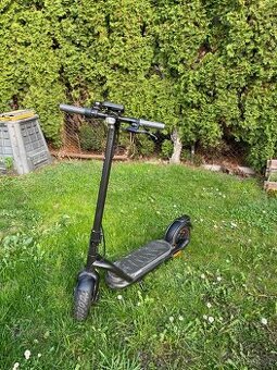 Elektrokoloběžka Navee N65