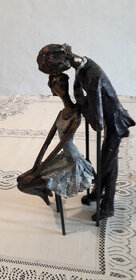 Soška Milenci 32cm / kolekce BOND / - 1