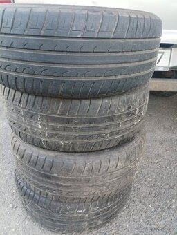 225/45R17dunlop