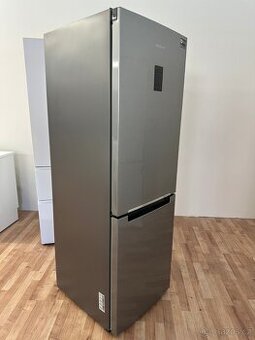 Lednice s mrazákem Samsung (105)