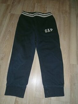 Tepláky Gap vel.4 roky