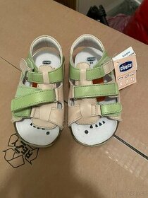 Dětské kožené sandály Chicco. nové. vel.26