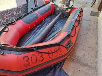 Prodám Quicksilver 380 + Yamaha 25 HP - 1