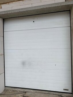 Sekční garážová vrata š210cm x v230cm