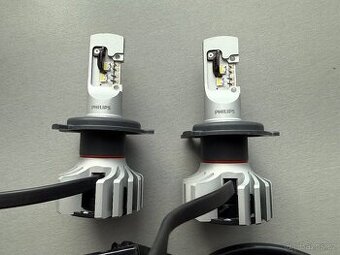 LED H4 Ultinon Pro6000 HL PHILIPS VW Multivan T6