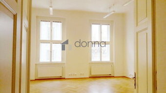 Kanceláře po nadstandardní rekonstrukci 257m2 + garáže, ul.