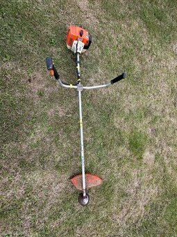 Křoviňák Stihl FS120