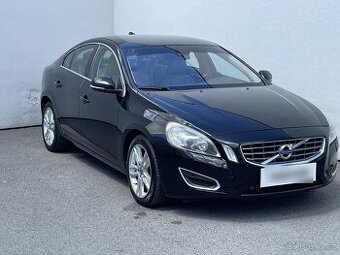 Volvo S60 2.0 D3 , 120 kW nafta, 2012