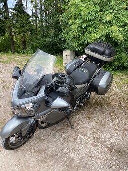 Kawasaki GTR 1400 - 1