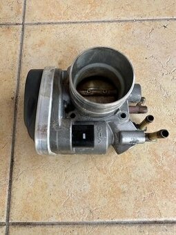 VW Seat Škoda Audi 1.6 MPI 75 kw škrtící klapka.