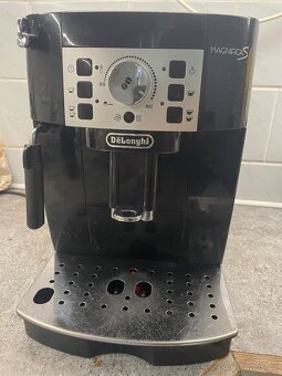De'Longhi Magnifica Compact ECAM 22.115.B