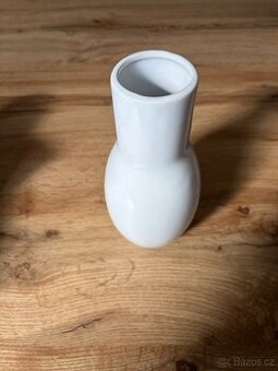 Váza keramická - zúžené hrdlo, bílá