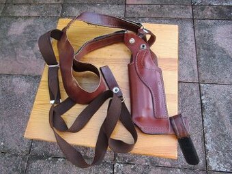 Kožené pistolové,podpažní pouzdro.