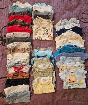 Oblečení po synovi 62 až 74. Celkem 230ks, cena kus 3,50kč.