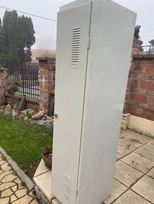 Prodám průmyslovou šatni skriňku