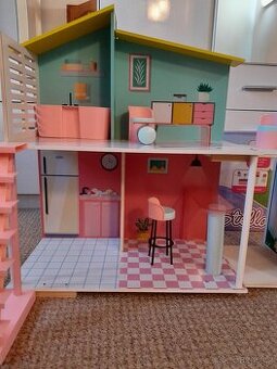 Domeček pro velké Panenky  Barbie