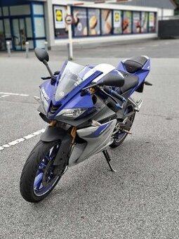 Yamaha YZF R125 2016