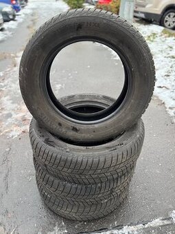 Zimní pneu 215/65/17 Barum