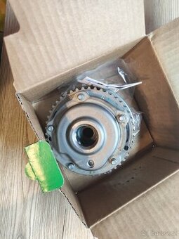 Prodám nastavovač vačkového hřídele 1.6 1.8 Opel INA.