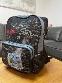 Krásný designový batoh zn.QUIKSILVER - nový