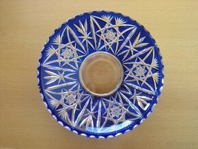 Modré přejímané broušené sklo