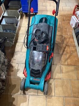 Akumulátorová sekačka Bosch