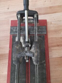 Ruční řezačka 600mm.