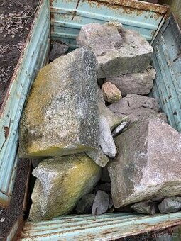 KAMENY NA ZAHRADU VELMI LEVNĚ - 1