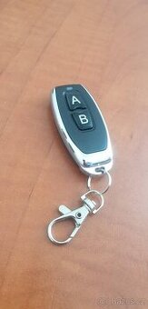 Univerzální dálkový ovladač