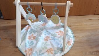 Dětská dřevěná hrazdička