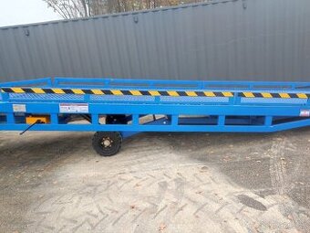 Prodám mobilní nakládací rampu - Model DCQY-10-1.8