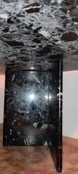 Konferenční stolek