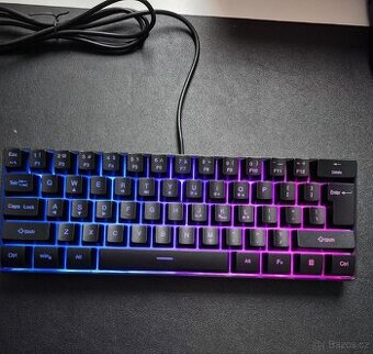 Herní Drátová RGB klávesnice