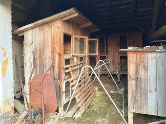 Králíkárny za symbolickou cenu