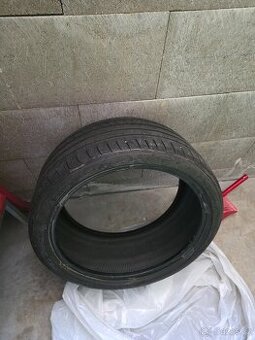 Pneu letní Good year 255x35R19 a 225x40R19