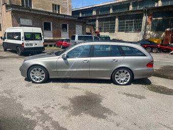 Mercedes-Benz E 320 CDI, rok 2009