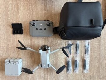 DJI Mini 3 Pro Fly More Combo