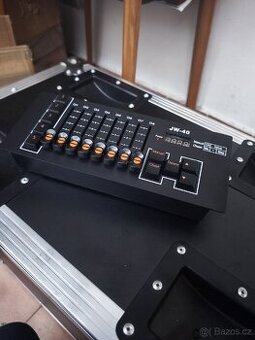 Kompaktní DMX ovladač