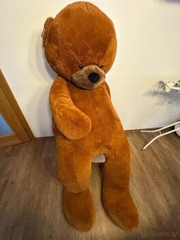 Velký plyšový medvěd