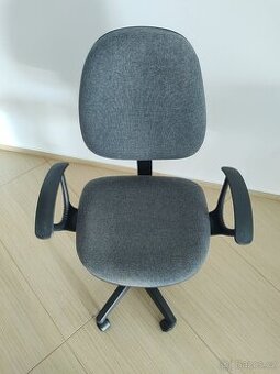 Kancelářské křeslo