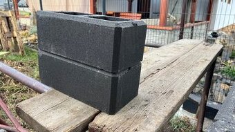 DITON Zdicí prvek VISO koncový černý 40 x 20 x 15 cm