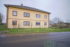 Prodej bytového domu v obci Bernartice - 1