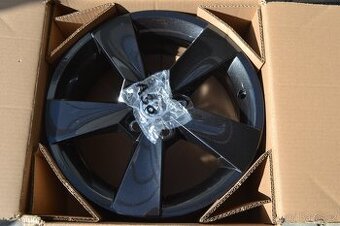 4ks Nové orig.alu disky Škoda Fabia IV 5.5Jx15 ET40 černé