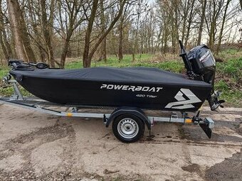 Rybářská loď PowerBoat 420 Tiller