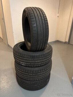 Letní Nokian 215/55 R17