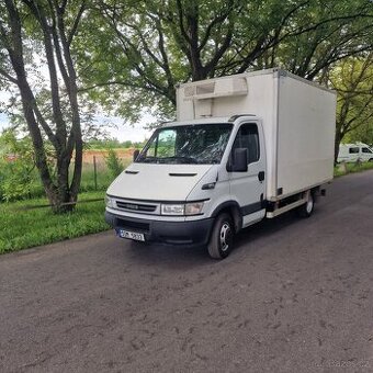 Iveco Daily 35 C 12 - bedna- chlaďák do 3,5t.