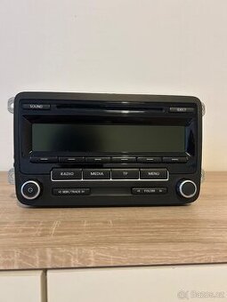 Autorádio originál VW RCD310 ( demontováno z passat B7 )