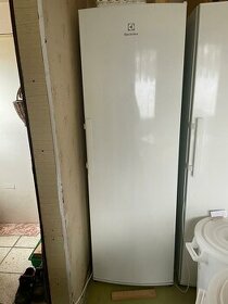 Prodám ledničku Elektrolux