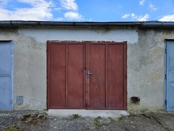 Řadová garáž - Čížkovice - 1
