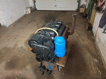 Motor slavia 4s90a